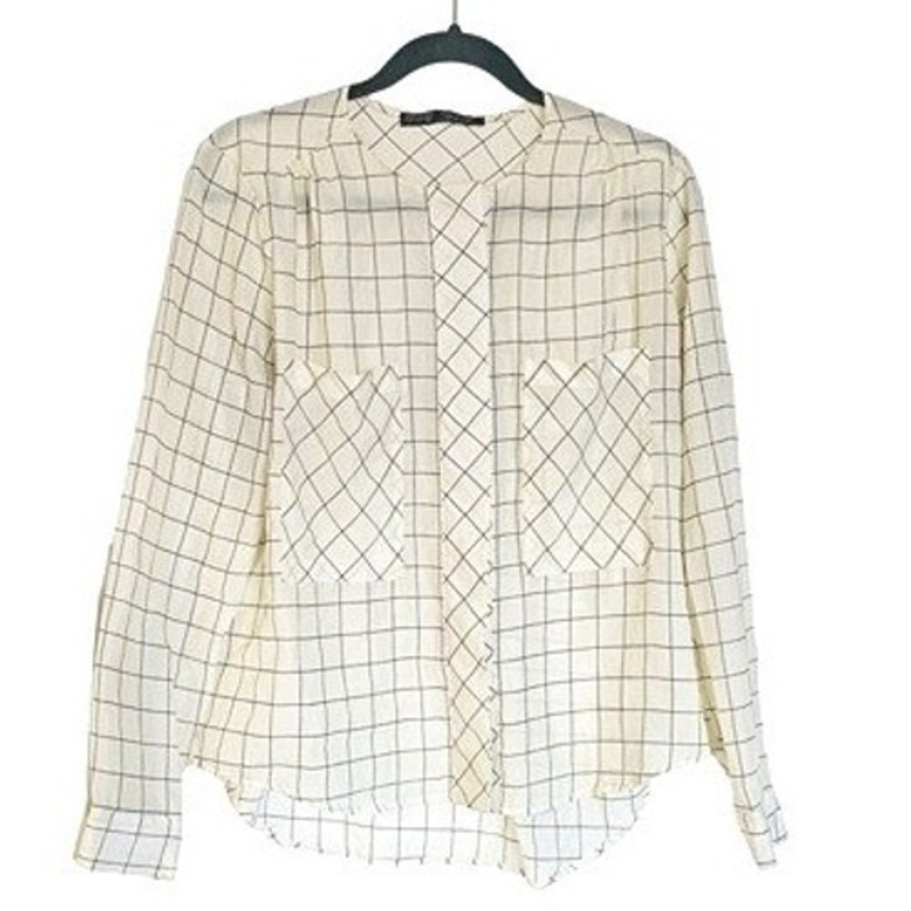 Pleated light weight Button Down blouse size‎ Large cream black graph print